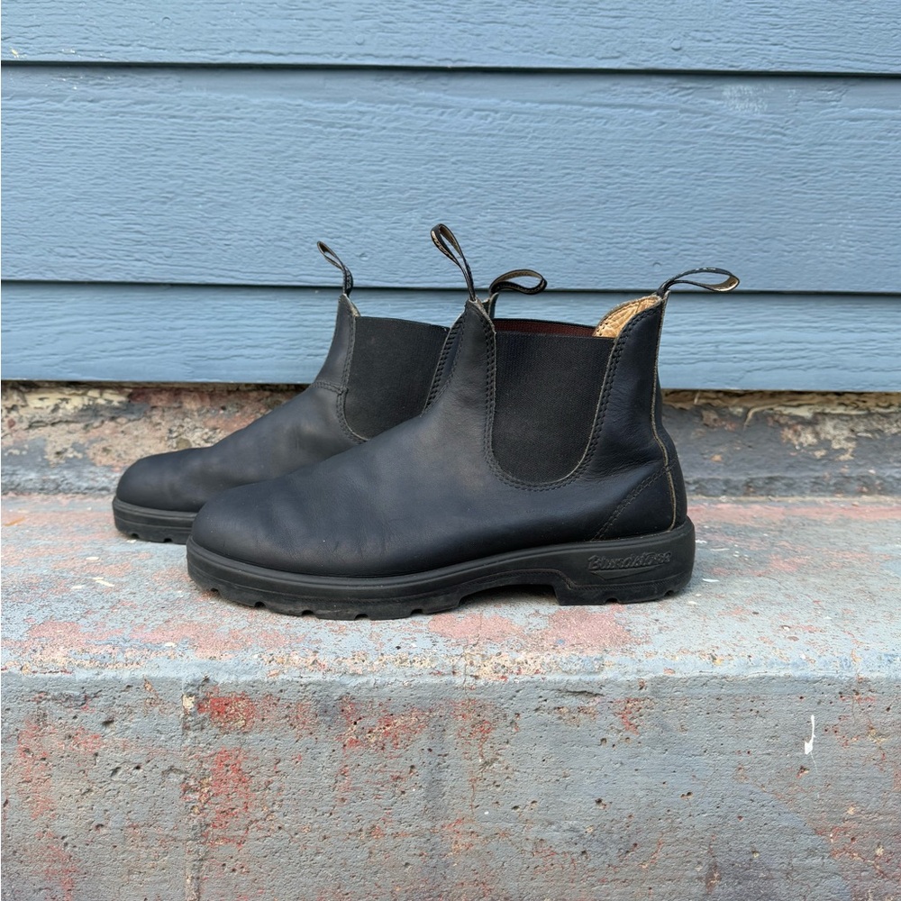 Blundstone men’s classics Chelsea boots, Size 9, Black.
